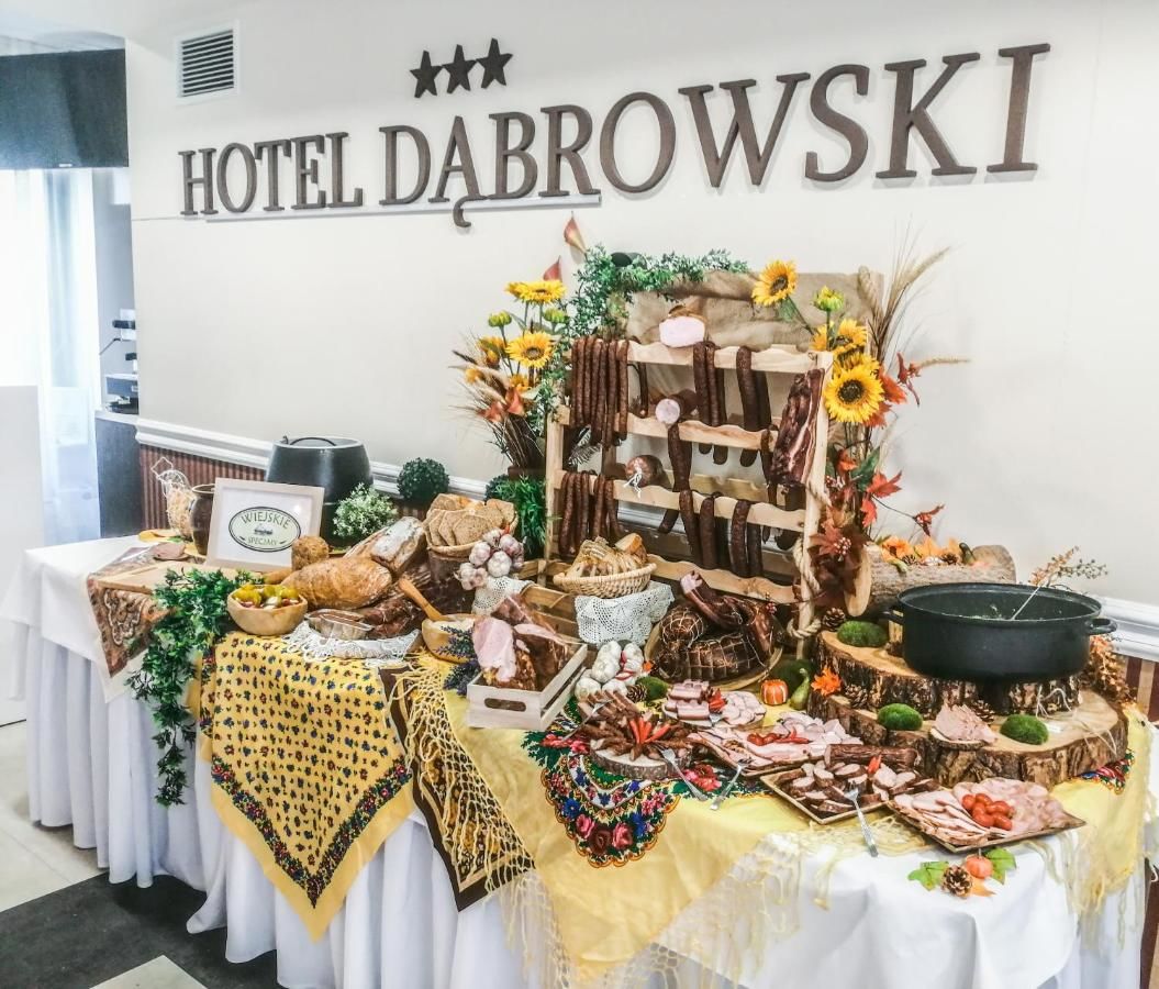 Отель Hotel Dąbrowski Освенцим-12