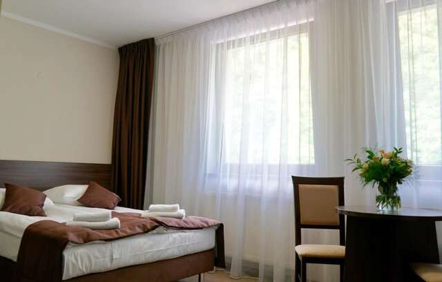Отель Hotel Dąbrowski Освенцим-19