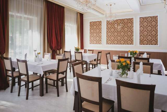 Отель Hotel Dąbrowski Освенцим-23