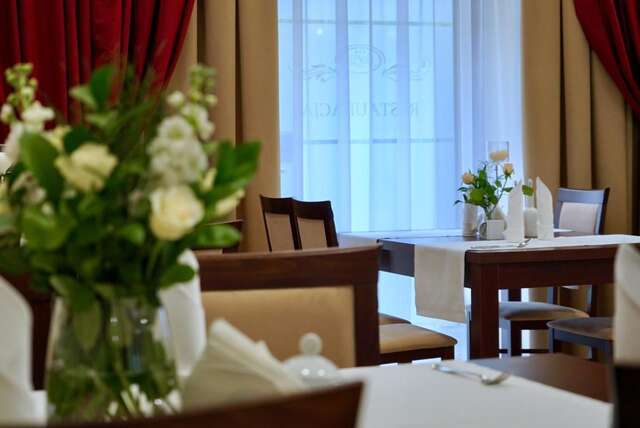 Отель Hotel Dąbrowski Освенцим-35