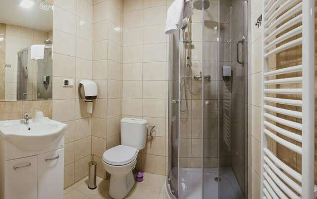 Отель Hotel Dąbrowski Освенцим-51